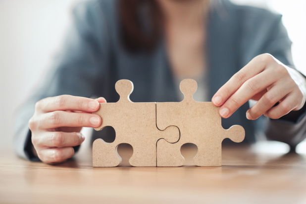 YOUNIQUE BUSINESS - Soluzioni per l’onboarding del cliente e per la KYC
